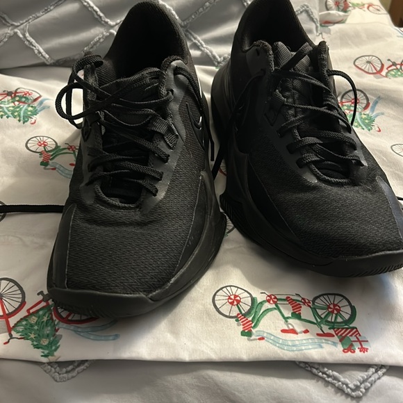 Nike Cut Gt basketball shoes size 7 - Picture 2 of 2